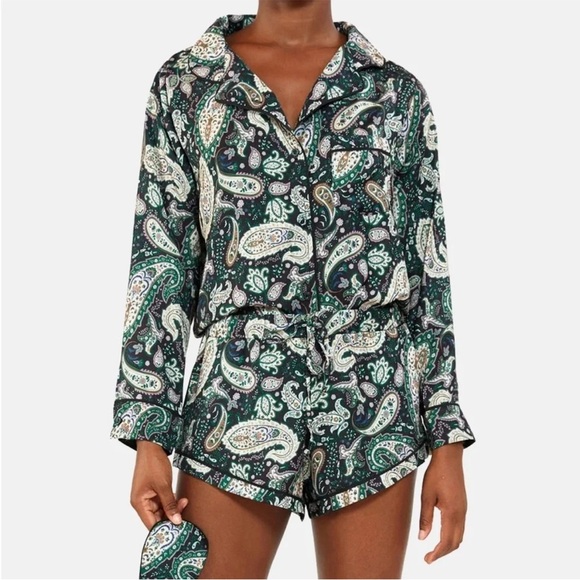 NWOT Plush Paisley Pajama Set with Eye Mask in Multi-Green - Picture 2 of 8